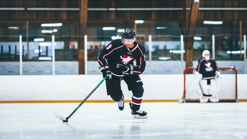 Hockey Stride With Puck